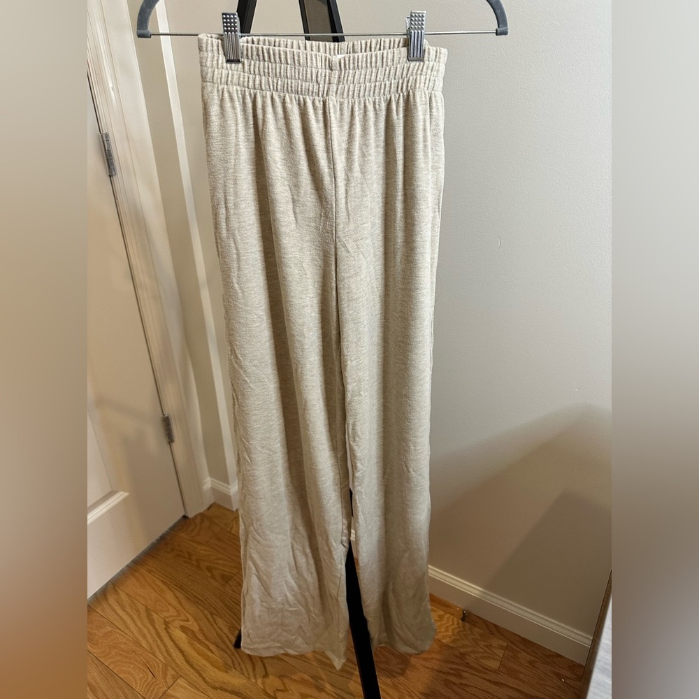Wilfred Free Cream Ribbed Lounge Pants